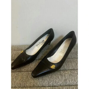 Salvatore Ferragamo Black Leather Pumps - Size 40.5, Excellent Condition